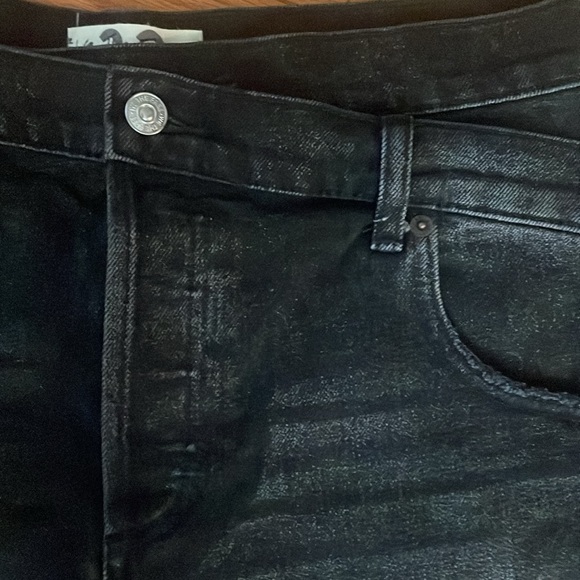 NWT BLACK DENIM FREE PEOPLE DISTRESSED JEAN SHORTS! - Picture 6 of 11